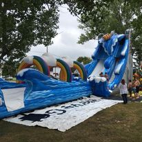 giant inflatable slide with wave designs